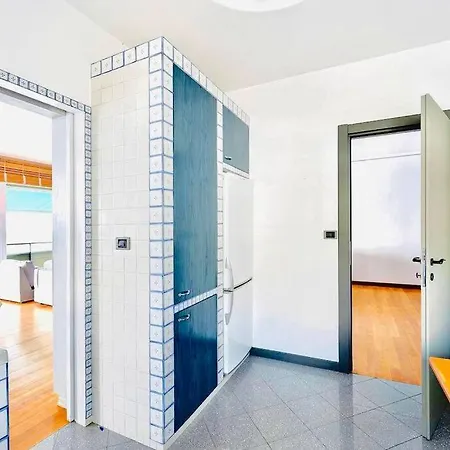 Seaside - Fronte Mare Con Piscina Apartment