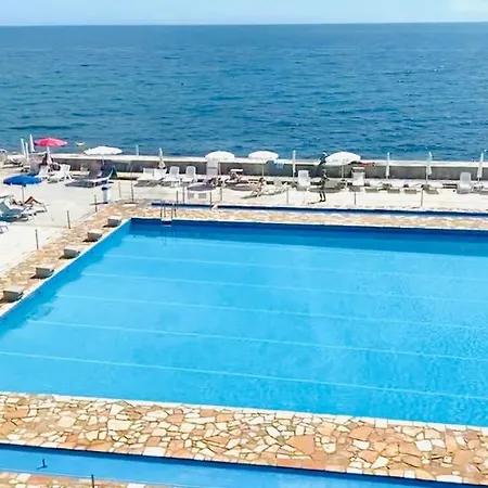 Apartmán Seaside - Fronte Mare Con Piscina *