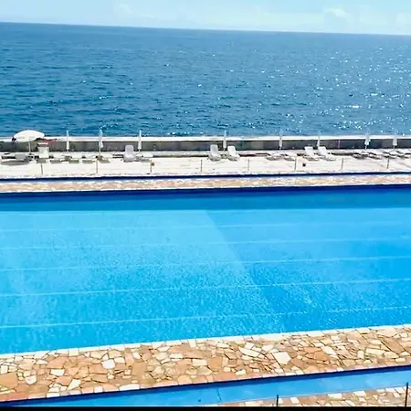 Seaside - Fronte Mare Con Piscina Ospedaletti