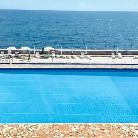 Seaside - Fronte Mare Con Piscina Ospedaletti