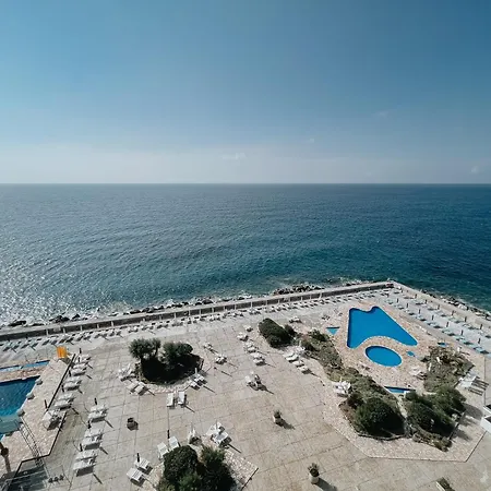 Seaside - Fronte Mare Con Piscina Ospedaletti